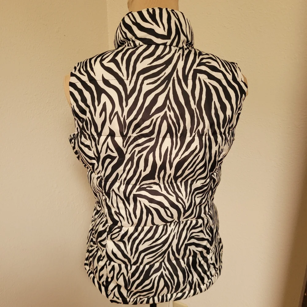 Charter Club Black & White Zebra Print Puffer Vest - Picture 5 of 5
